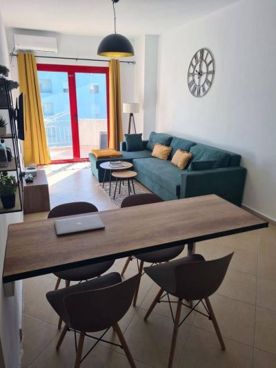Predaj 2.-izbového, zariadeného apartmánu